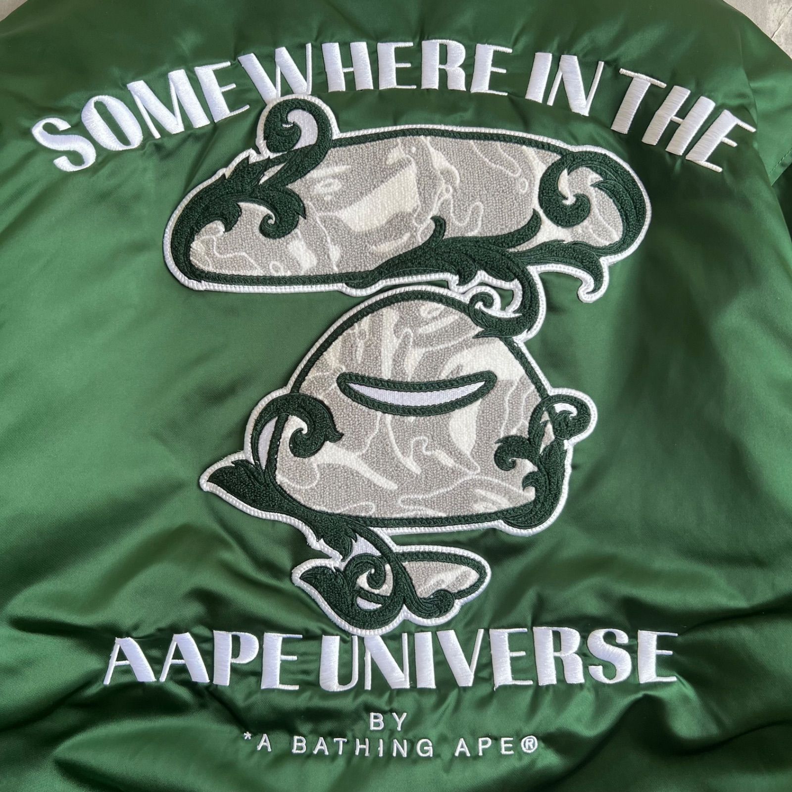 AAPE BY A BATHING APE アベイシングエイプ UNIVERCE サテンボンバー