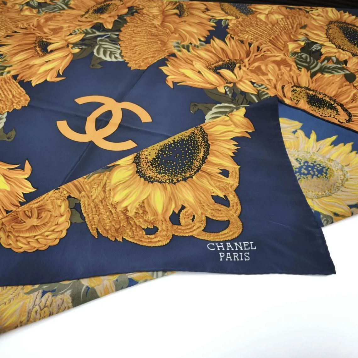 希少 ヴィンテージ 未使用品】CHANEL シャネル ロゴ入り ひまわり柄