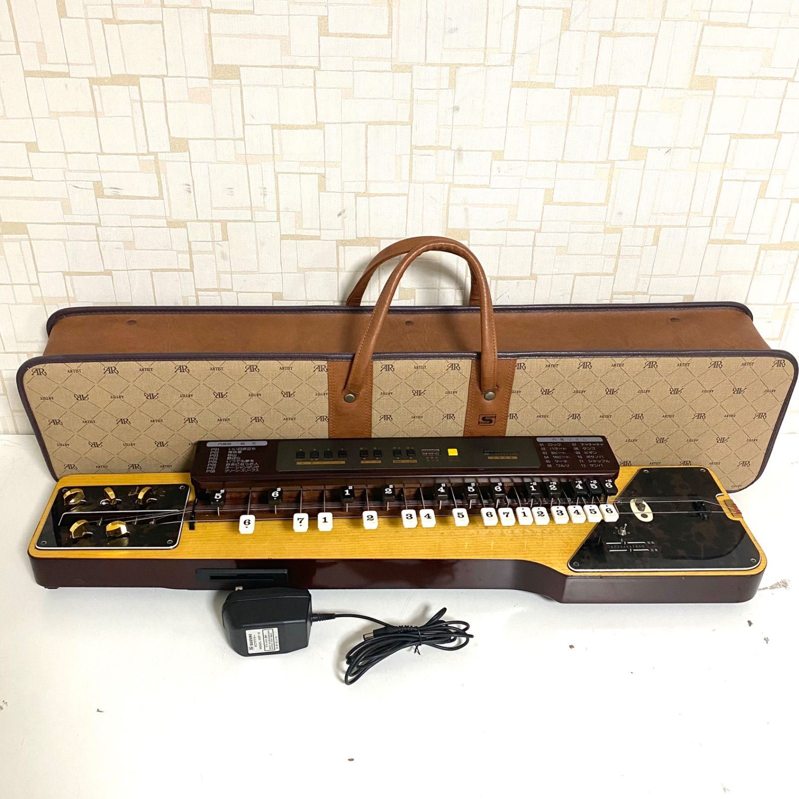 美品 スズキ大正琴 和樂 TES-101 木目調 ハードケース付き 美品 スズキ