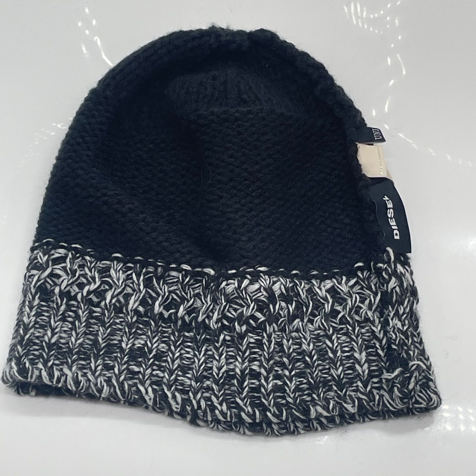 KO3494□DIESEL ディーゼル ブラック ニット帽 ビーニー ロゴプレート