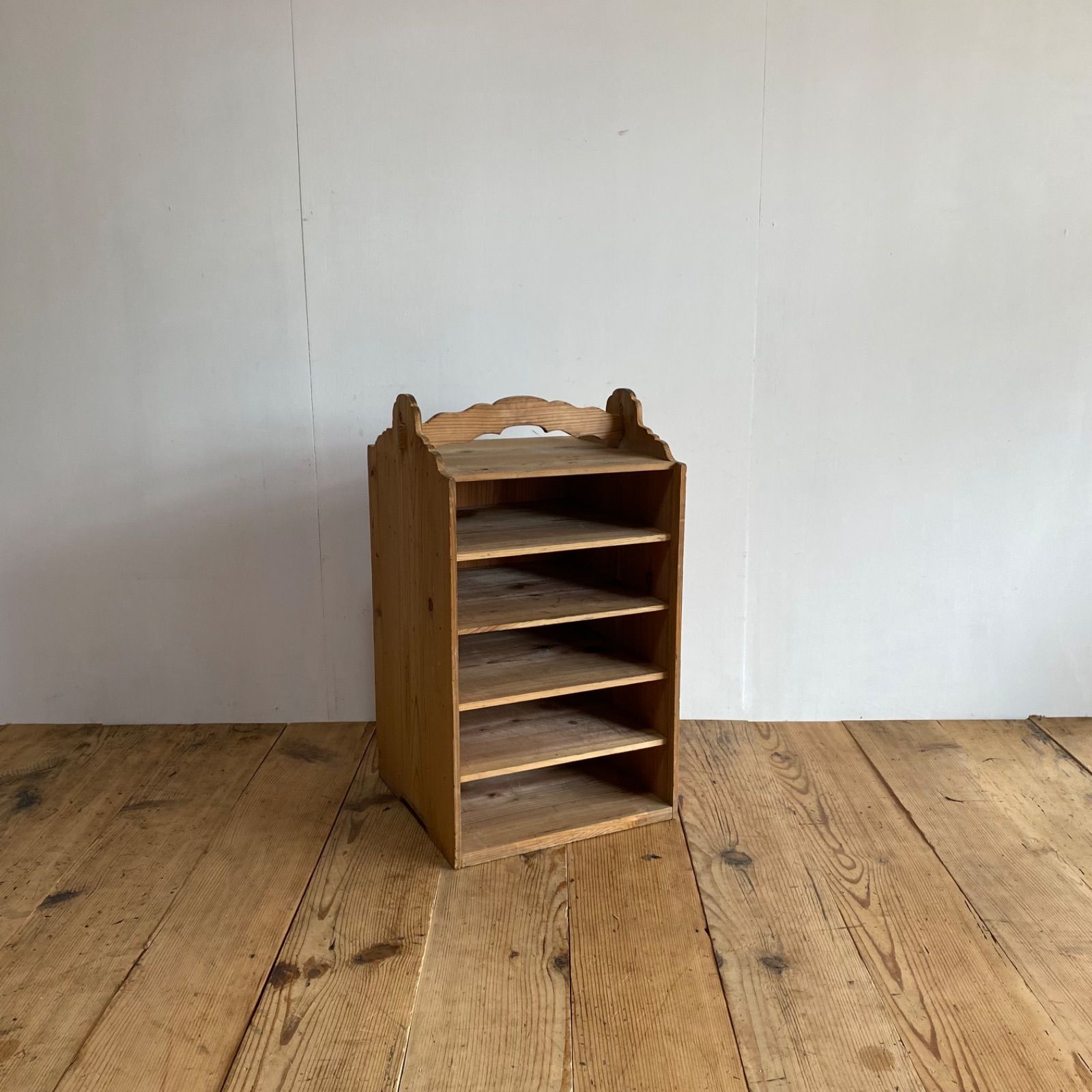 アンティーク 仕切り棚 チェスト 食器棚 書類棚 無垢材 無塗装 z939