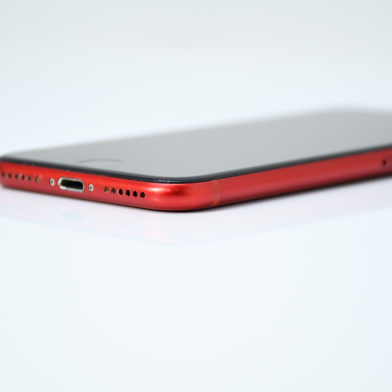 バッテリー最大容量 100％】docomo SIMフリー iPhone 8 256GB レッド