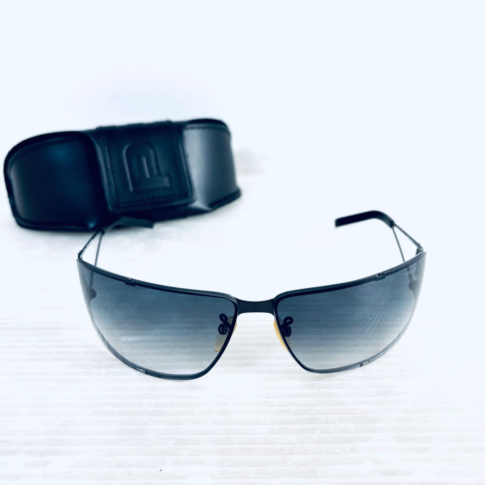 美品】POLICE ポリス サングラス S8189 ケース付き - メルカリ