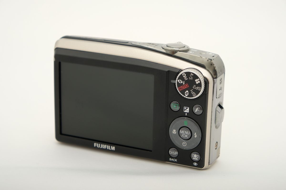多少難あり品 フジフイルム FinePix F50fd シルバー 難あり品】 フジ