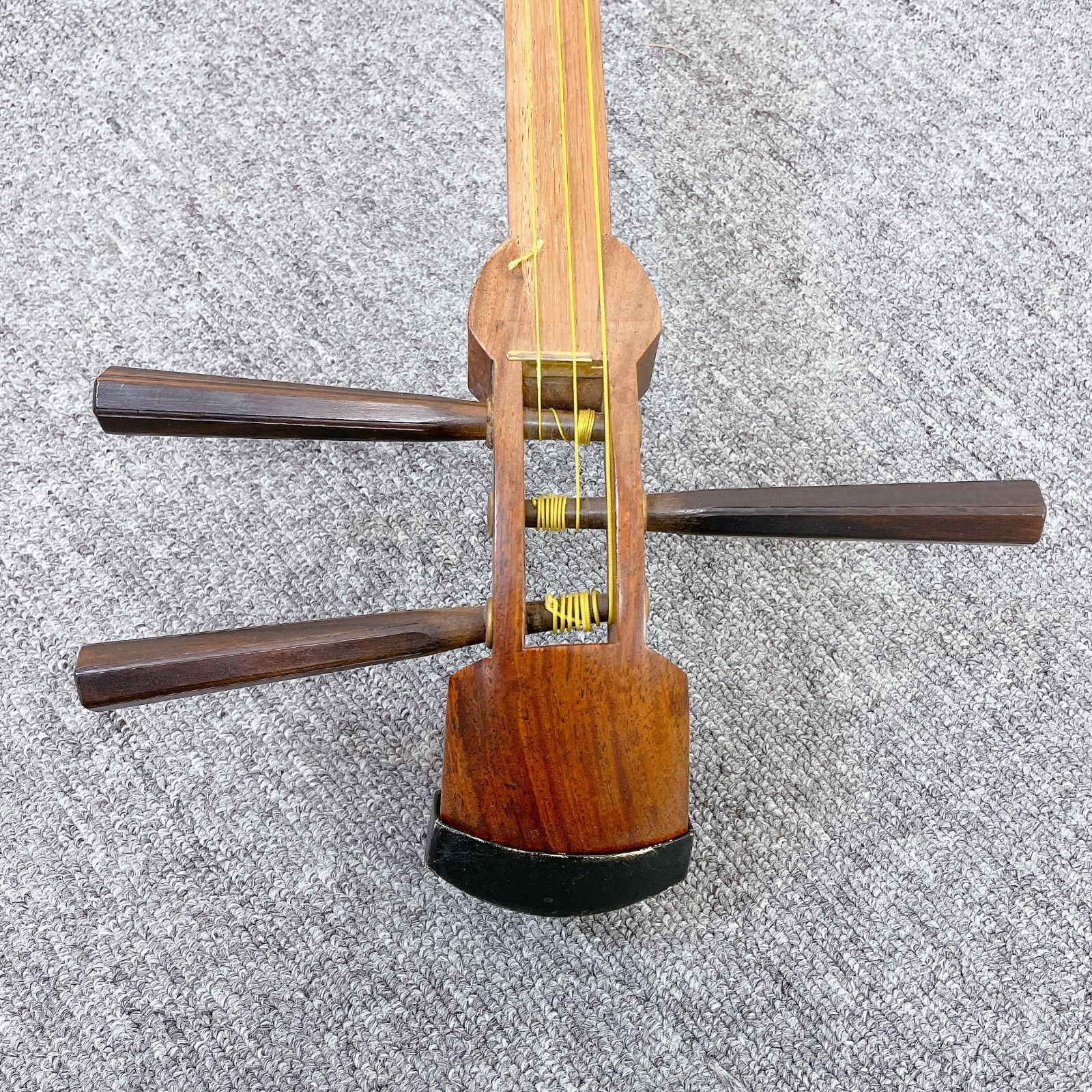 三味線 花梨 平溝 中棹 犬皮 丸打胴 和楽器 バチ 撥 - メルカリ