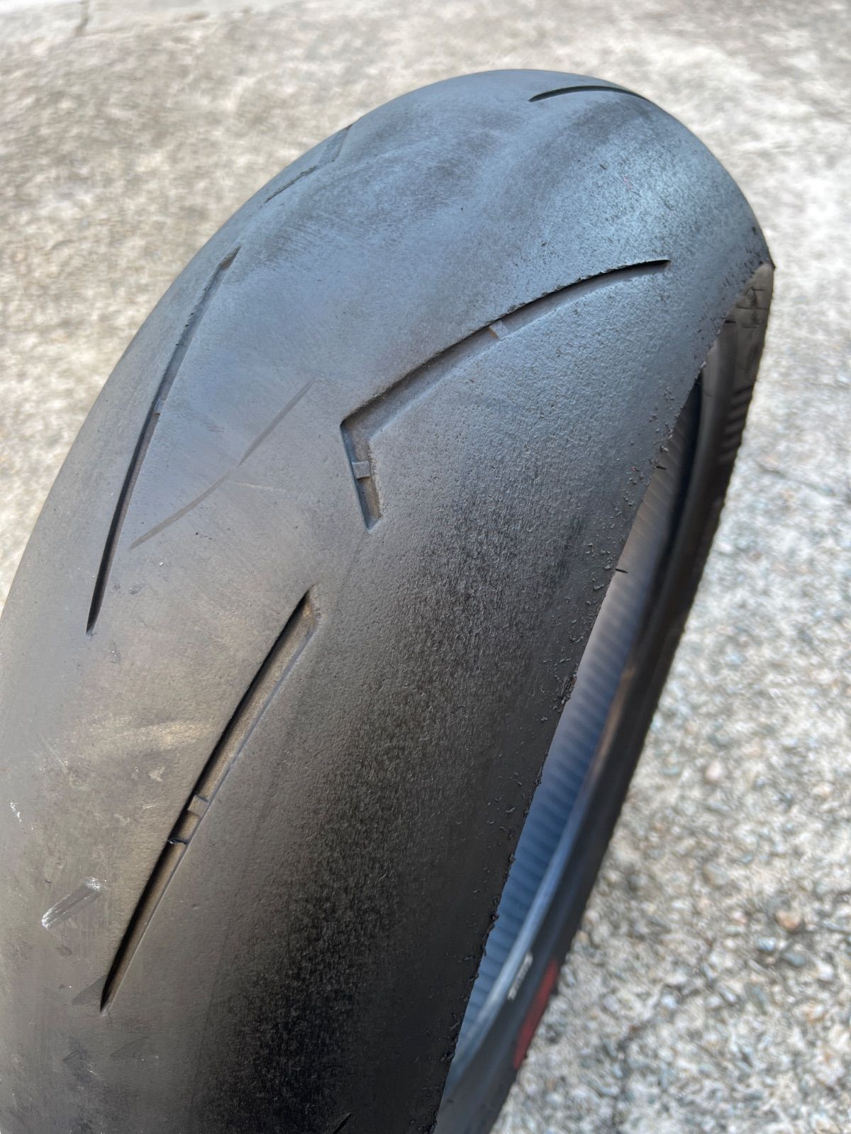 中古 ピレリ スーパーコルサV4 SC1 120 70 200 55 前後セット ピレリ