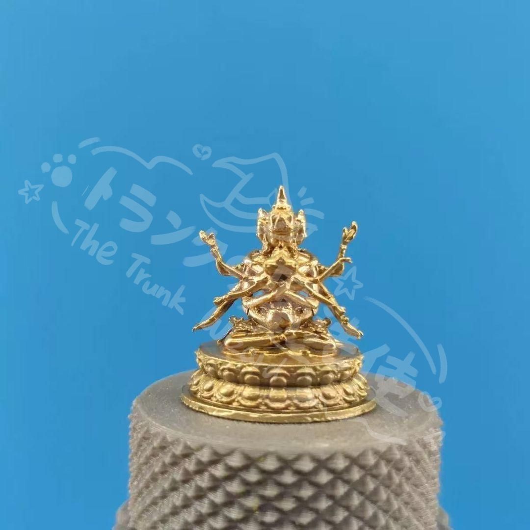 古を模して純銅黄財神仏像を並べて招財納福を祀る 古