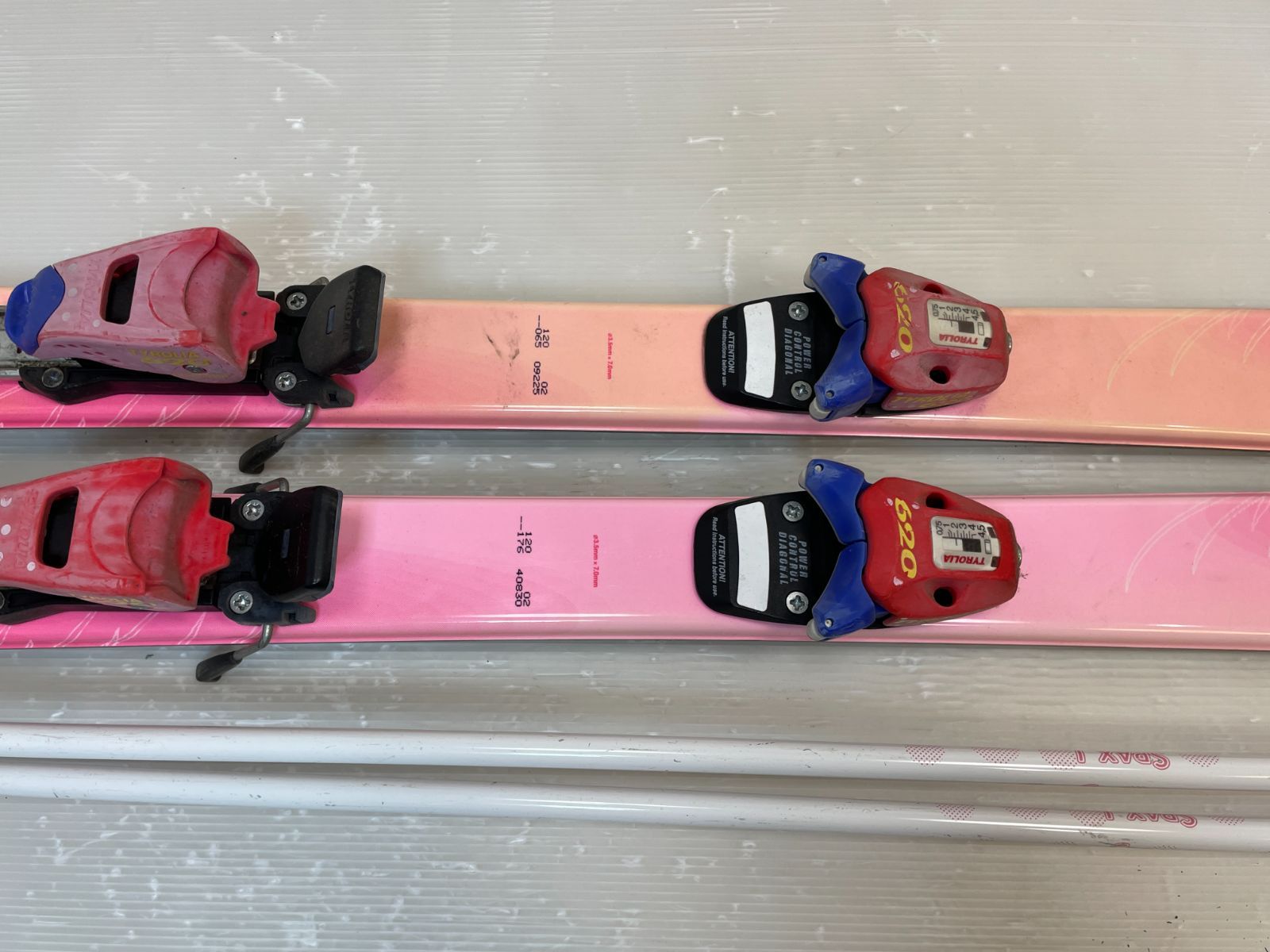 フ*ワ様 子ども用ピンクスキーセット135センチ フ*ワ様 子ども用ピンク