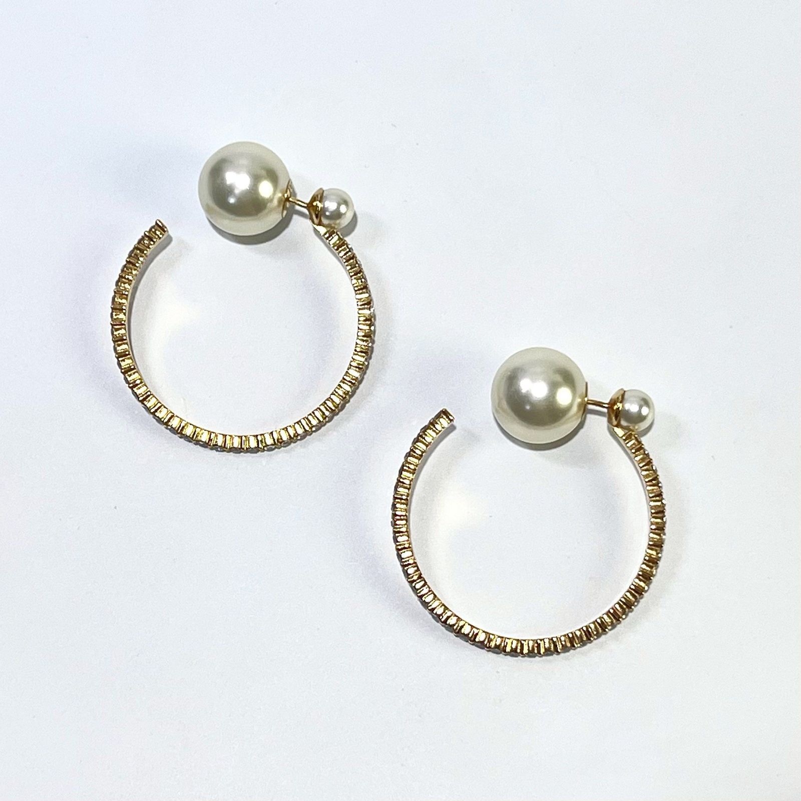 Dior ディオール トライバル クリスタル フェイクパール フープ ピアス