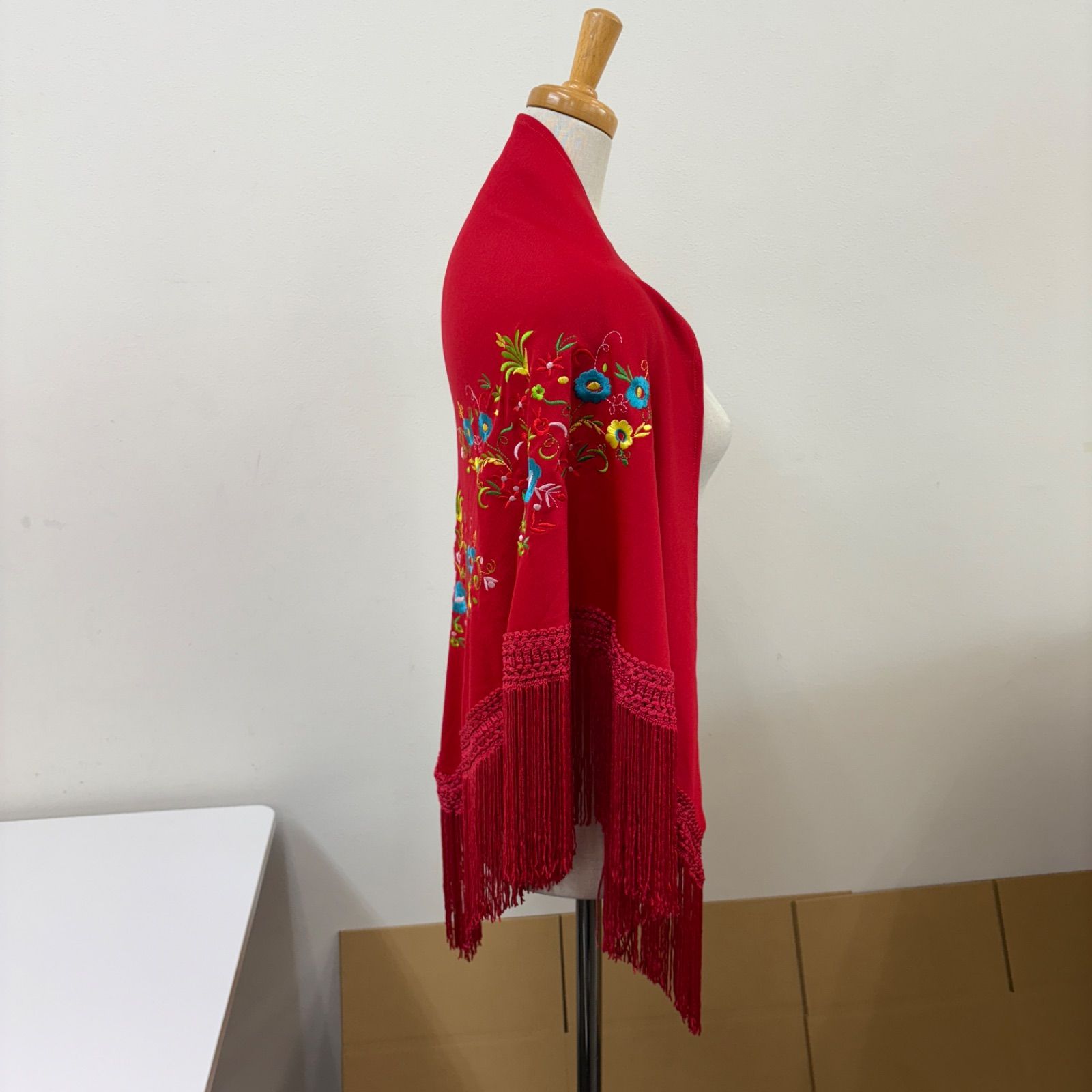 新作:フラメンコ用フリンジショール 赤金ハンドメイド新品未使用 新作