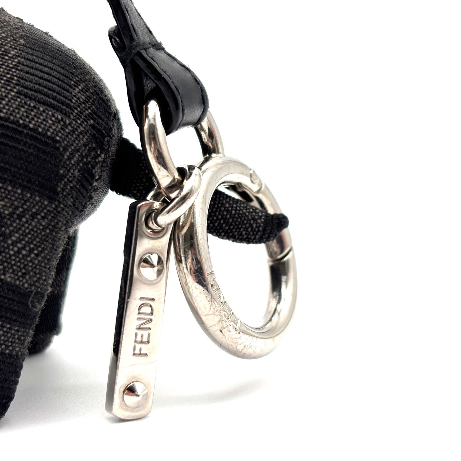 美品☆フェンディ キーホルダー メンズ バッグチャーム 犬 レディース