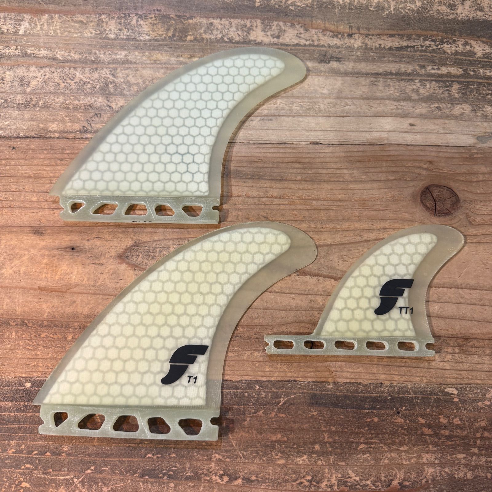 T1系 TWIN ツインスタビ フィン サーフィン ツイン 緑黒 T1系 TWIN