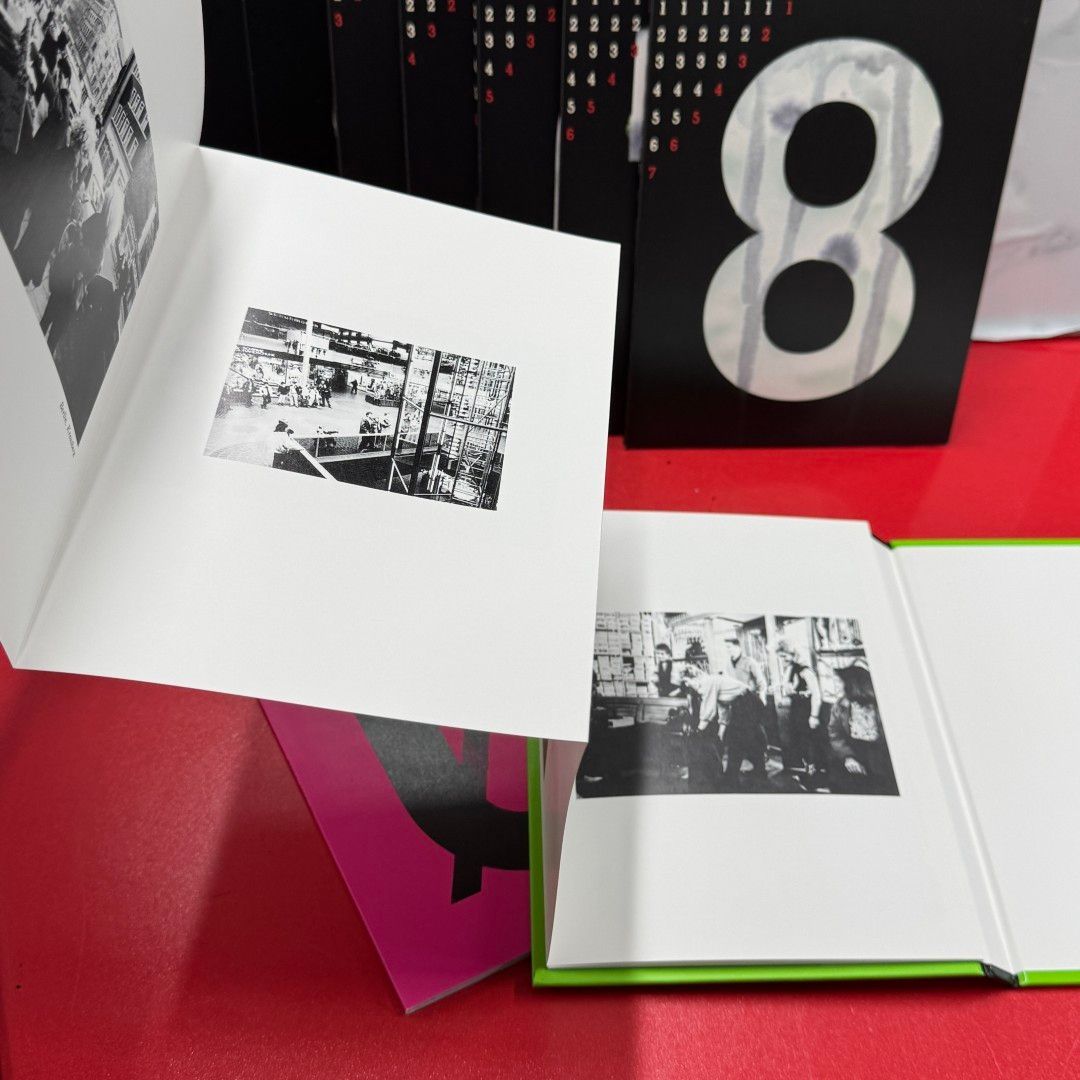 □限定版 BOOWY ”GIGS”BOX 8枚組 邦楽DVD 三方背BOX 限定発刊