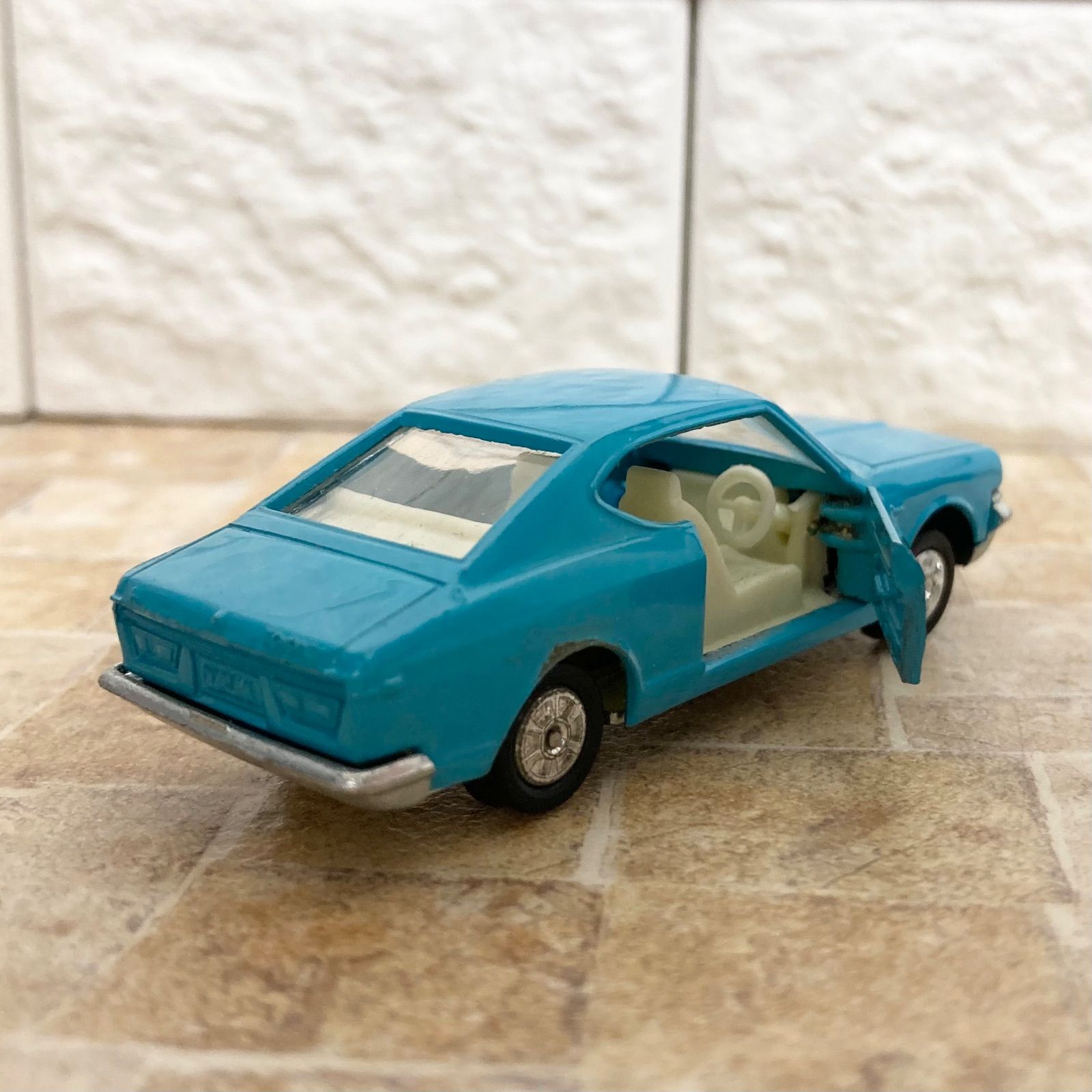 トミカ 日本製 No.15 トヨタ ニューコロナ 1700 HT SL ハードトップ