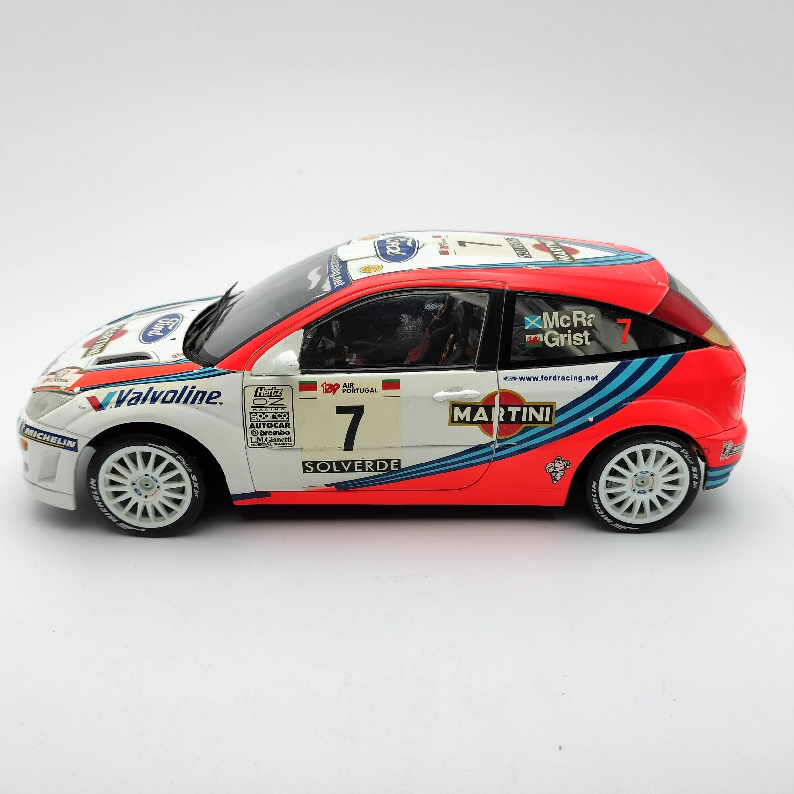 Action】1999 フォード フォーカス WRC マルティーニ 1/18 ポルトガル