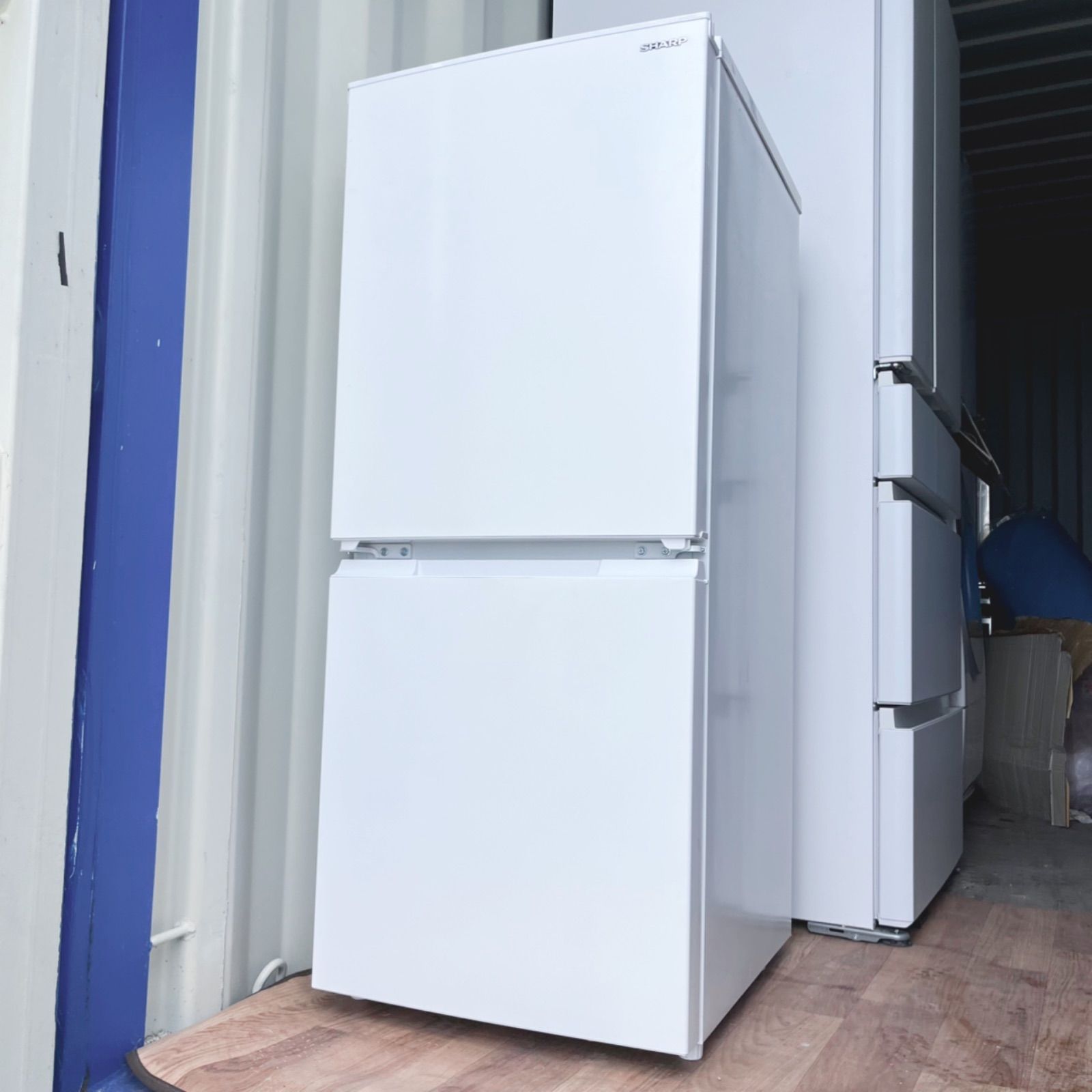 取付無料！東芝ベジータ真ん中野菜室 クリスタルホワイト6ドア冷蔵庫