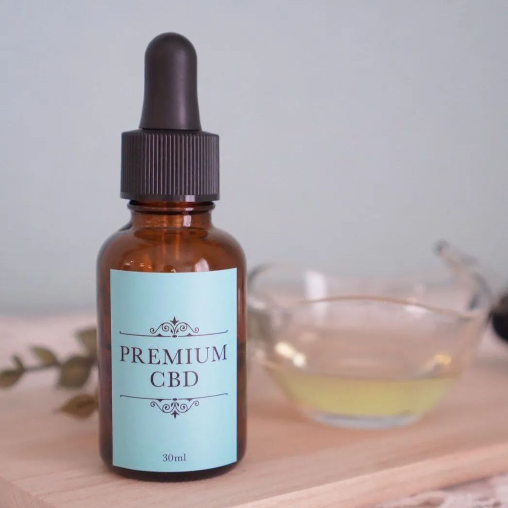 希少】プレミアムCBDオイル ～ローレルクレスト社から輸入～ - メルカリ