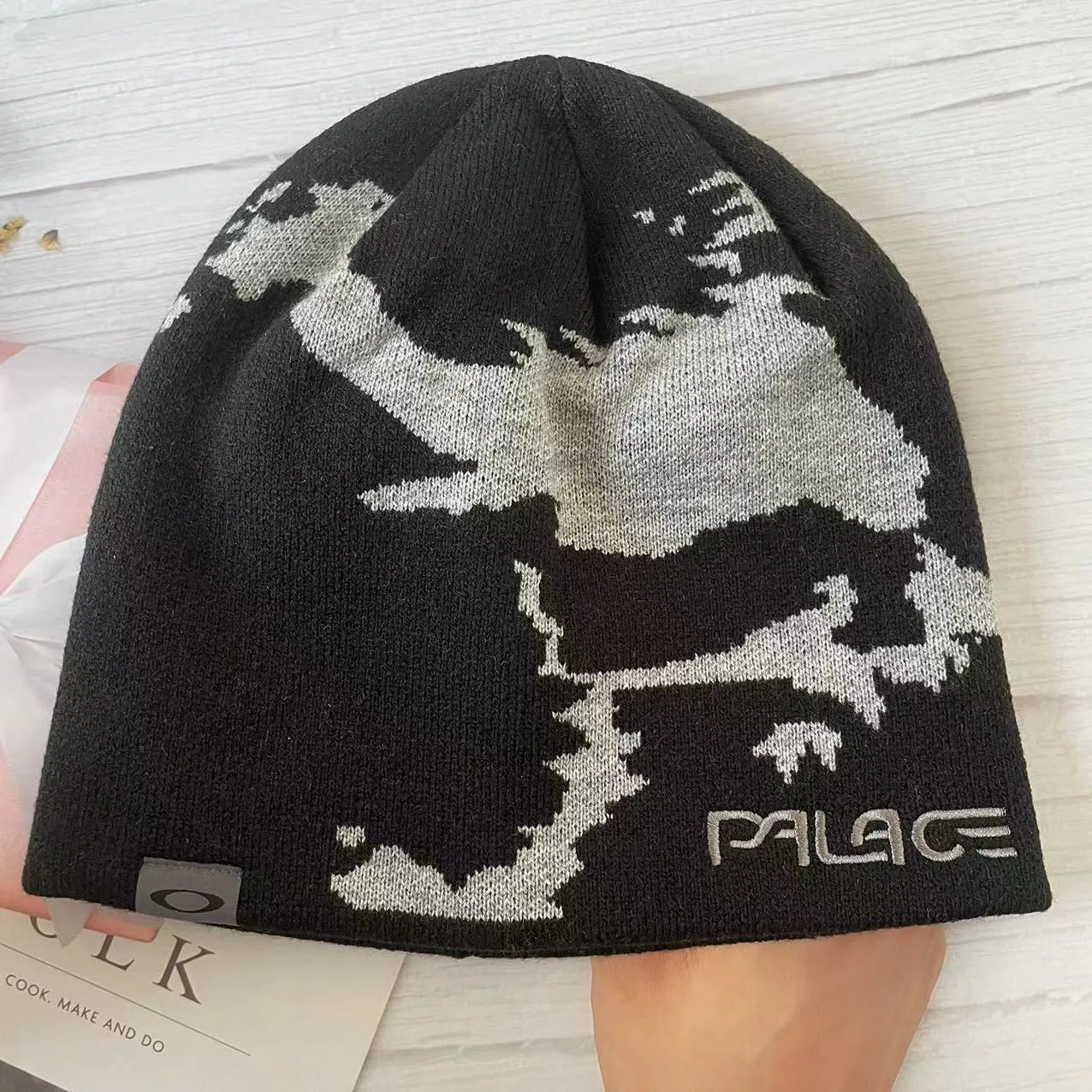 2026年最新】palace oakley beanieの人気アイテム - メルカリ