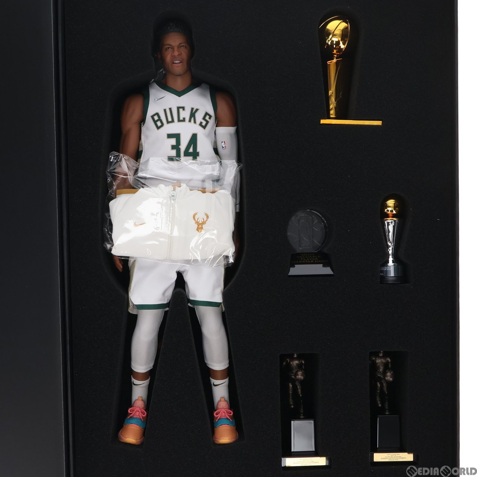 激レア NBA ヤニス・アデトクンボ 6インチ フィギュア バスケ 海外限定