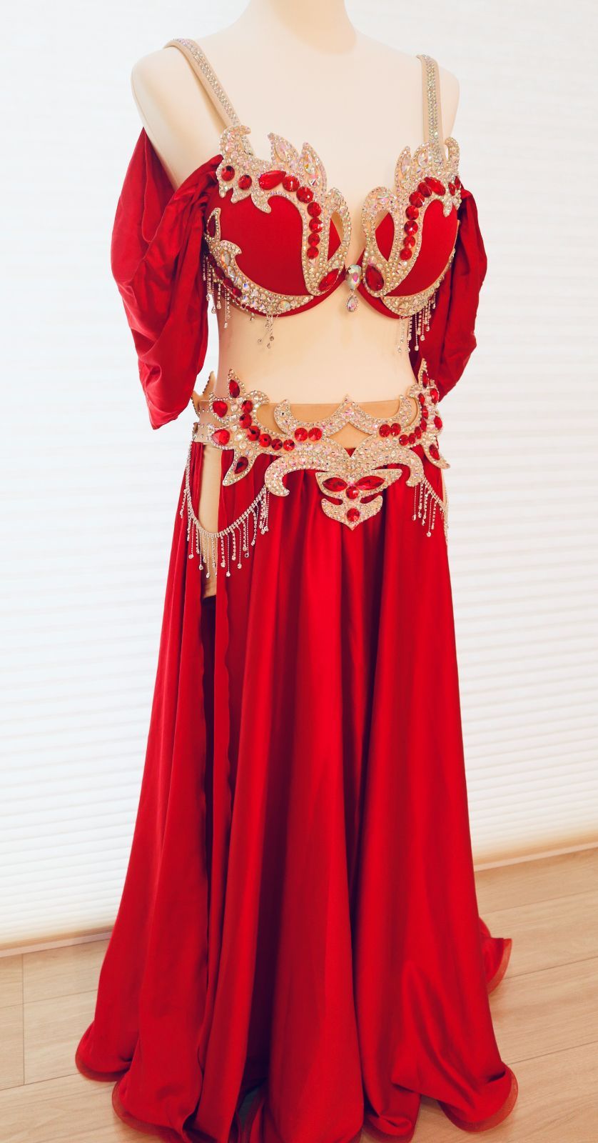 新品】ベリーダンス衣装 Mサイズ 赤 - メルカリ