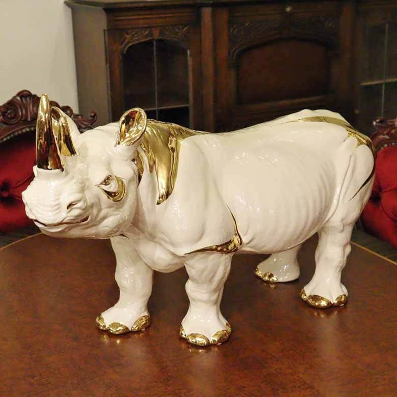 陶器 動物 サイ 置物 イタリア製 ライナセロス 完成品 AHURA - メルカリ