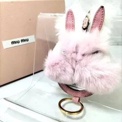 2026年最新】miumiu キーホルダーの人気アイテム - メルカリ