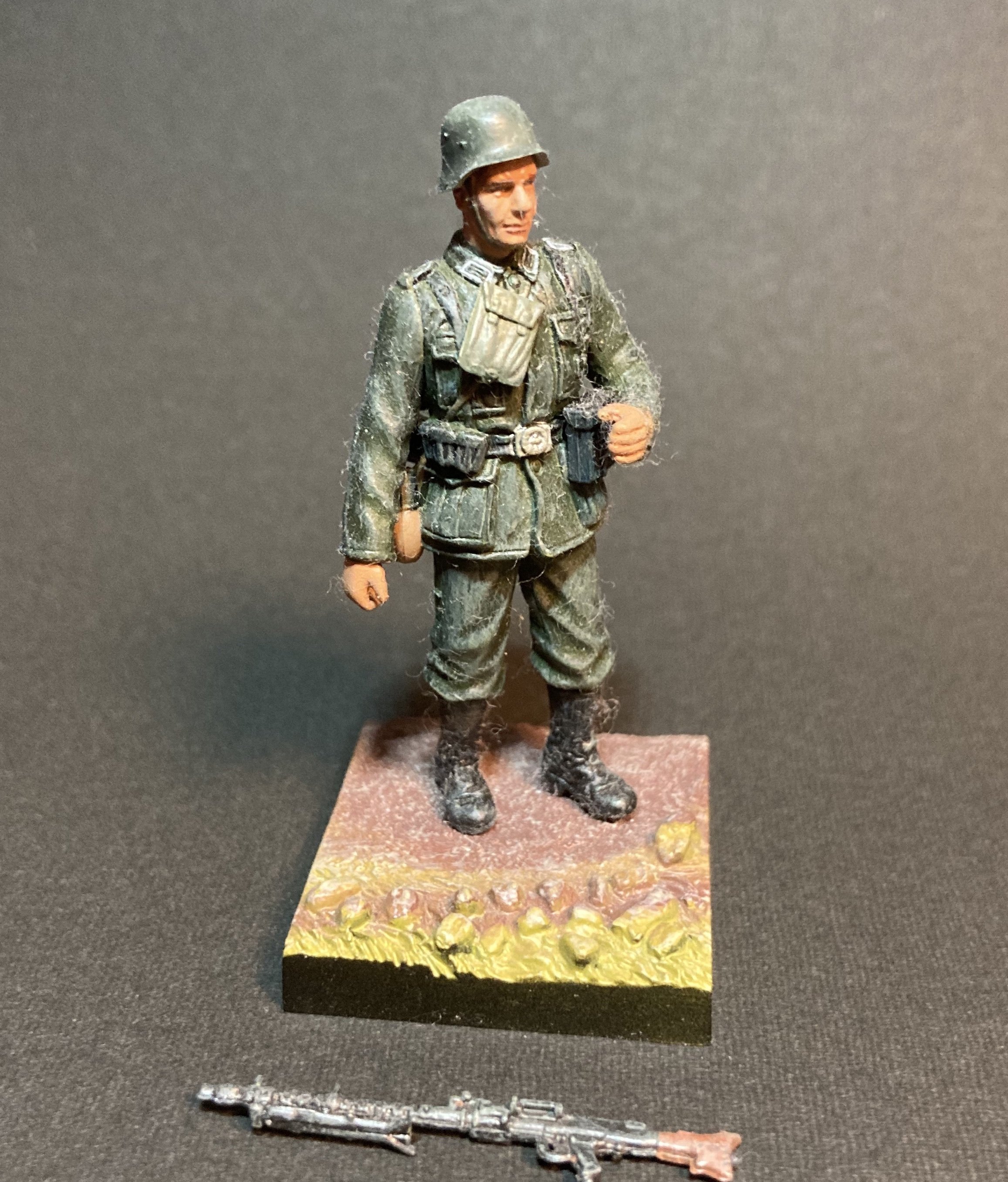 ドイツ野戦服兵士 1/35 リペイントやってみた vol.1 【塗装編】｜hirofus