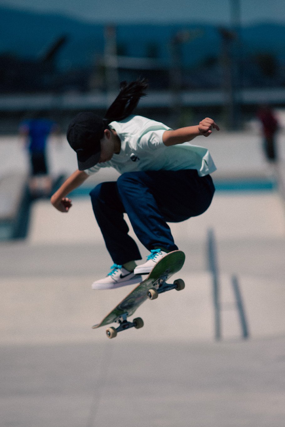 NIKE SB Federation Kits&Agnosticとスケートボードが持っているメダル