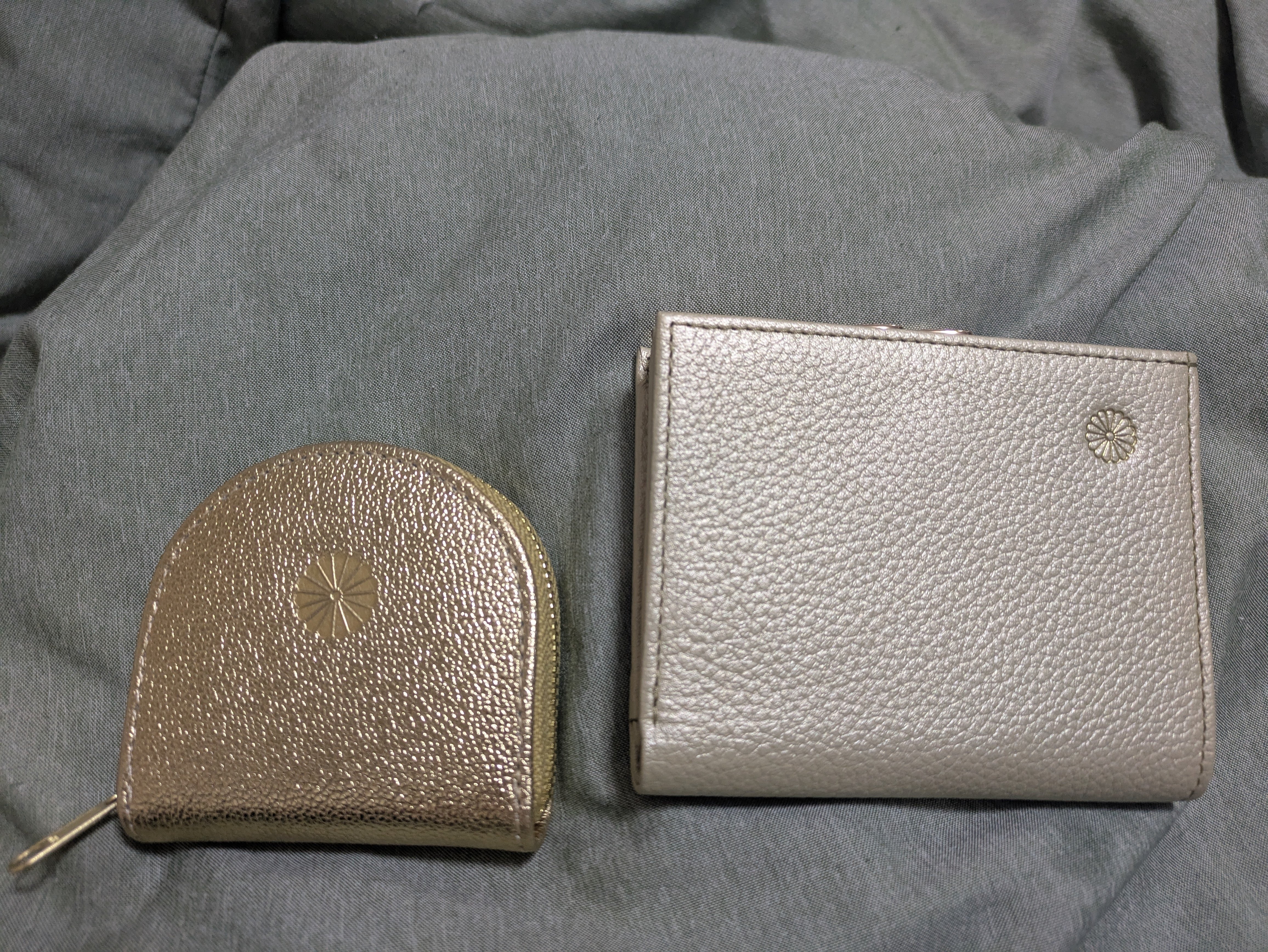 安いのに本革で上品な皇居のお財布を購入｜yunkoro