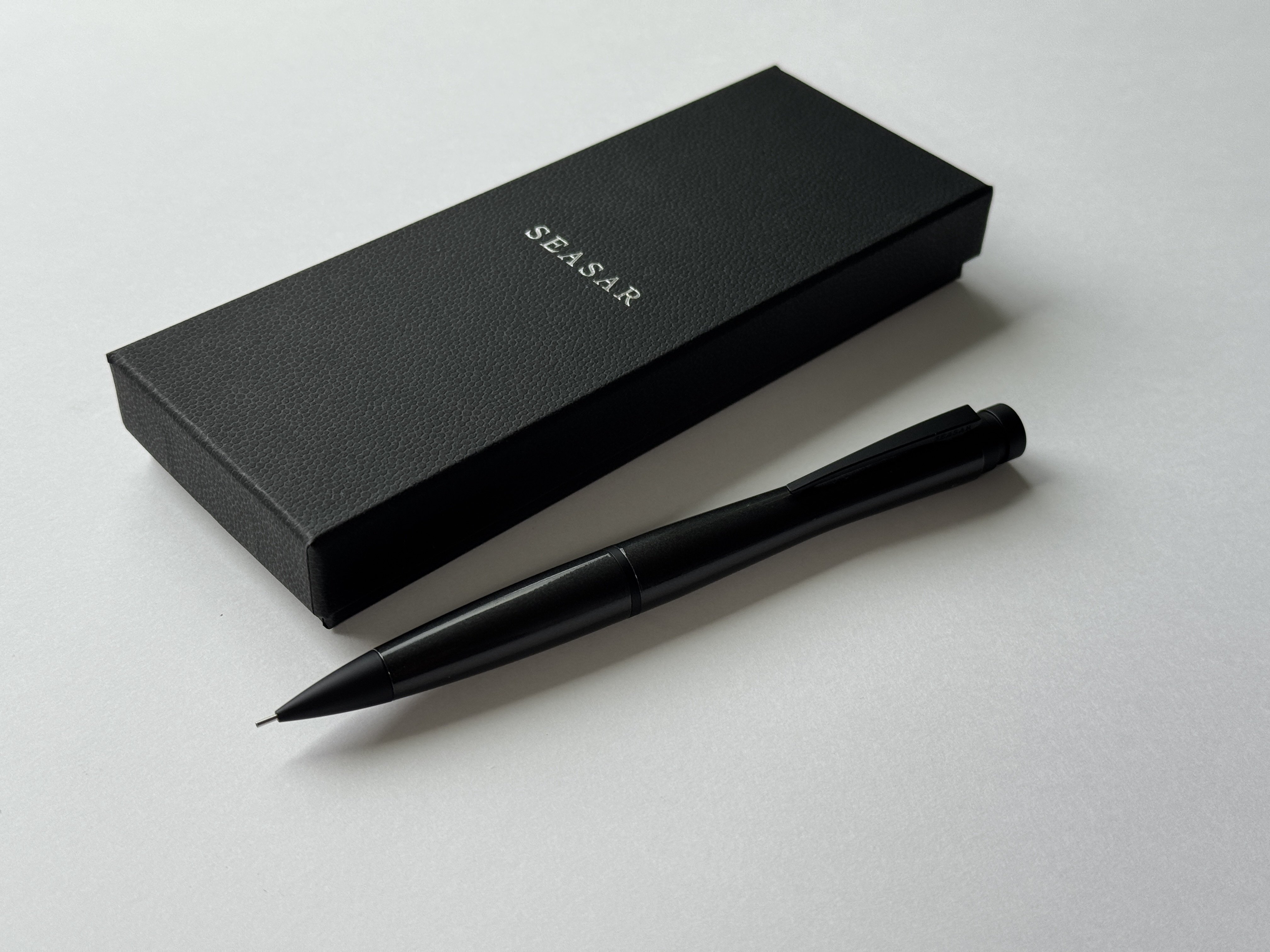 正に問題作。】Seasar Aero 剛性感MAXシャーペン ガンメタル 偏見