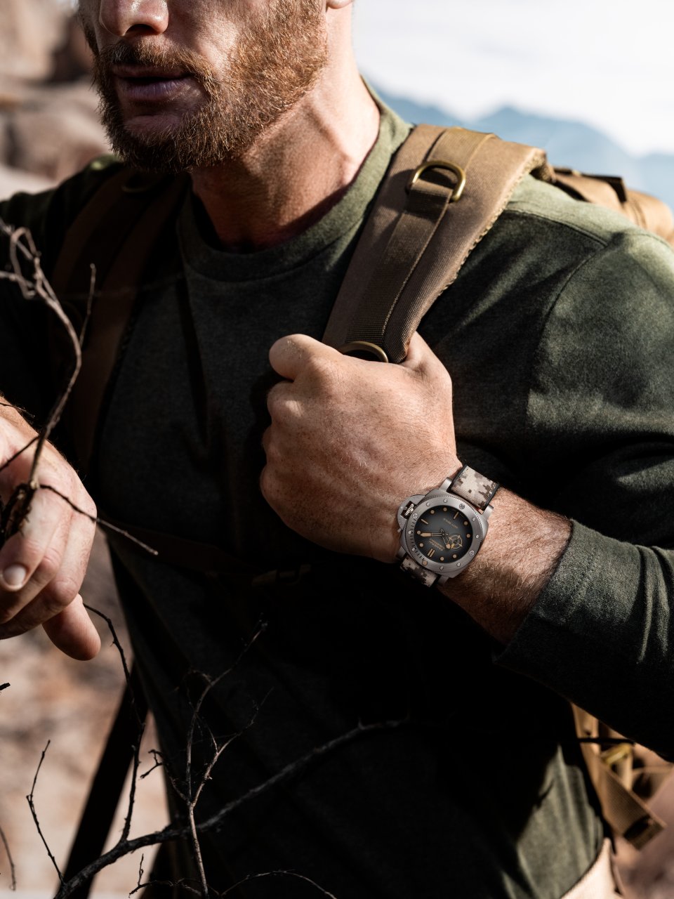 パネライがアメリカ海軍特殊部隊“ネイビーシールズ”との