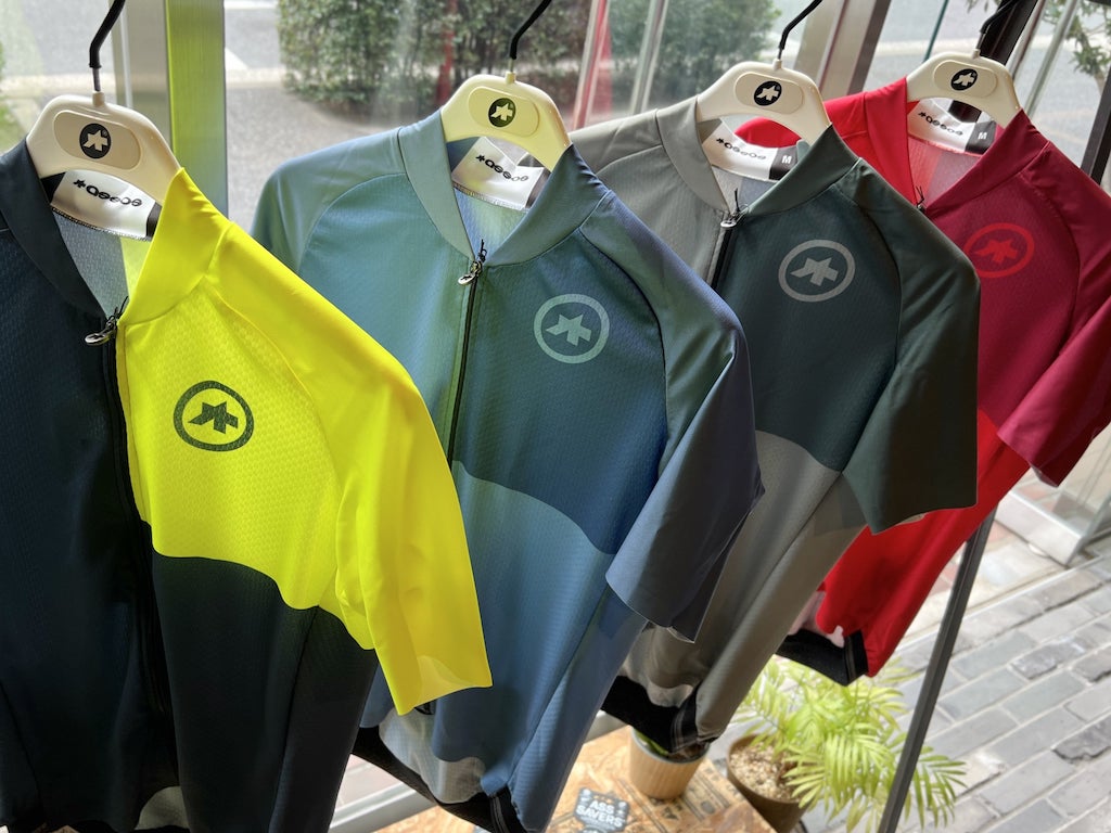 変わらない定番 MILLE GT ジャージ、ちょっとだけ変わったら高級感が