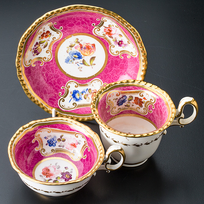 アンティーク・ポーセリン花車