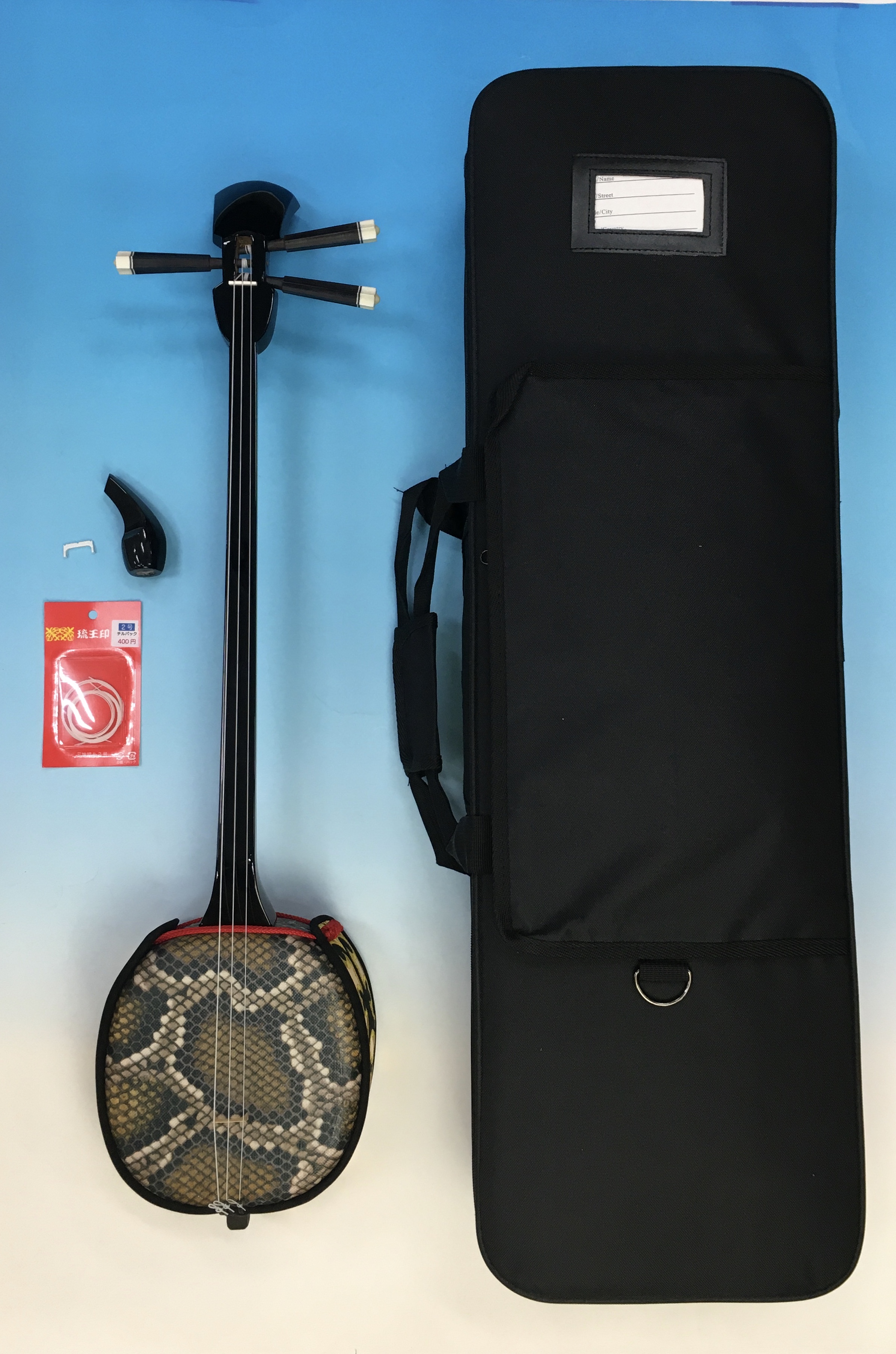 沖縄三線 人工皮張り 初心者用 鍵付きハードケースのセット 沖縄三線 人工