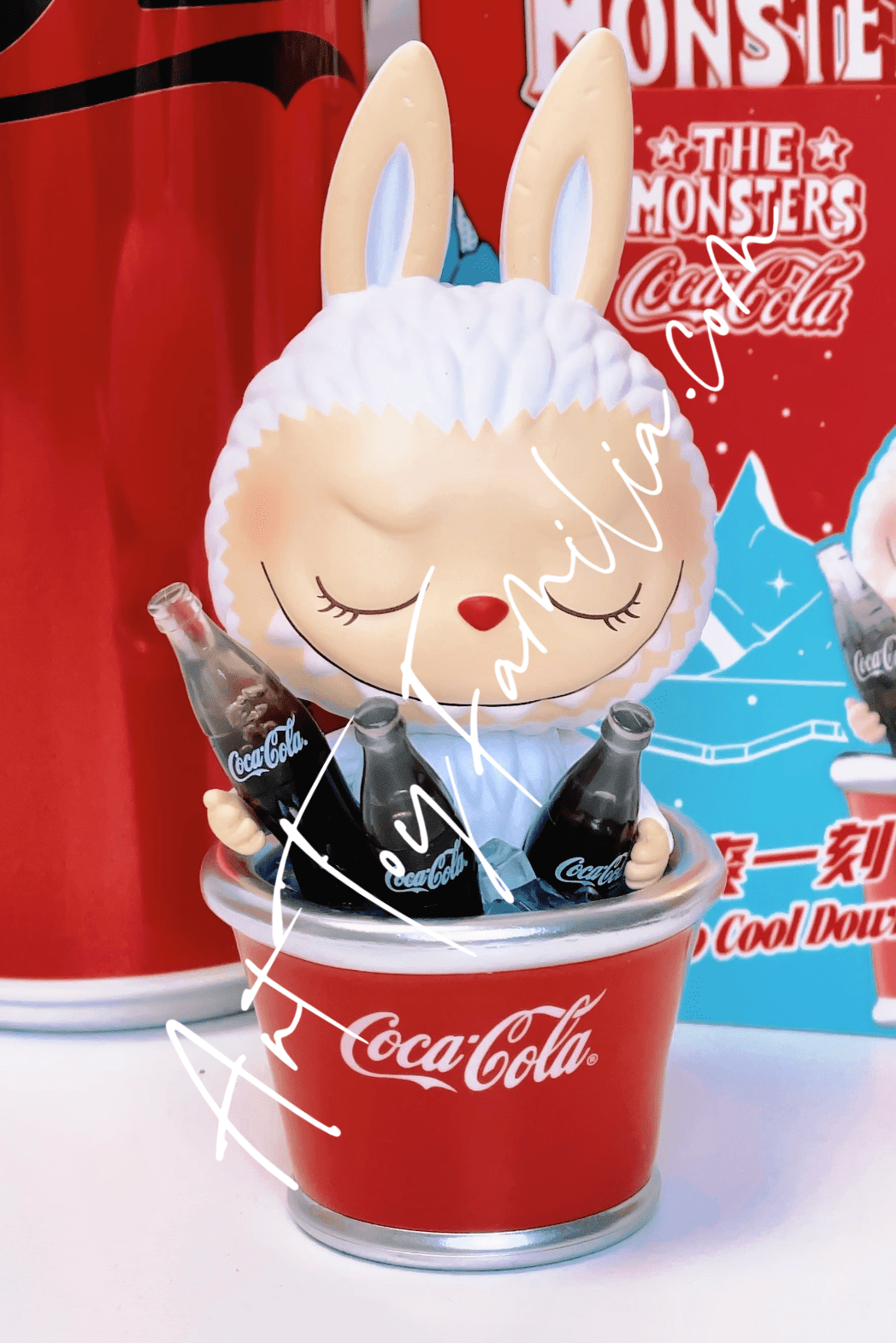 ぬいぐるみ POPMART THE MONSTER COCA COLA Amazon.com: POP MART The