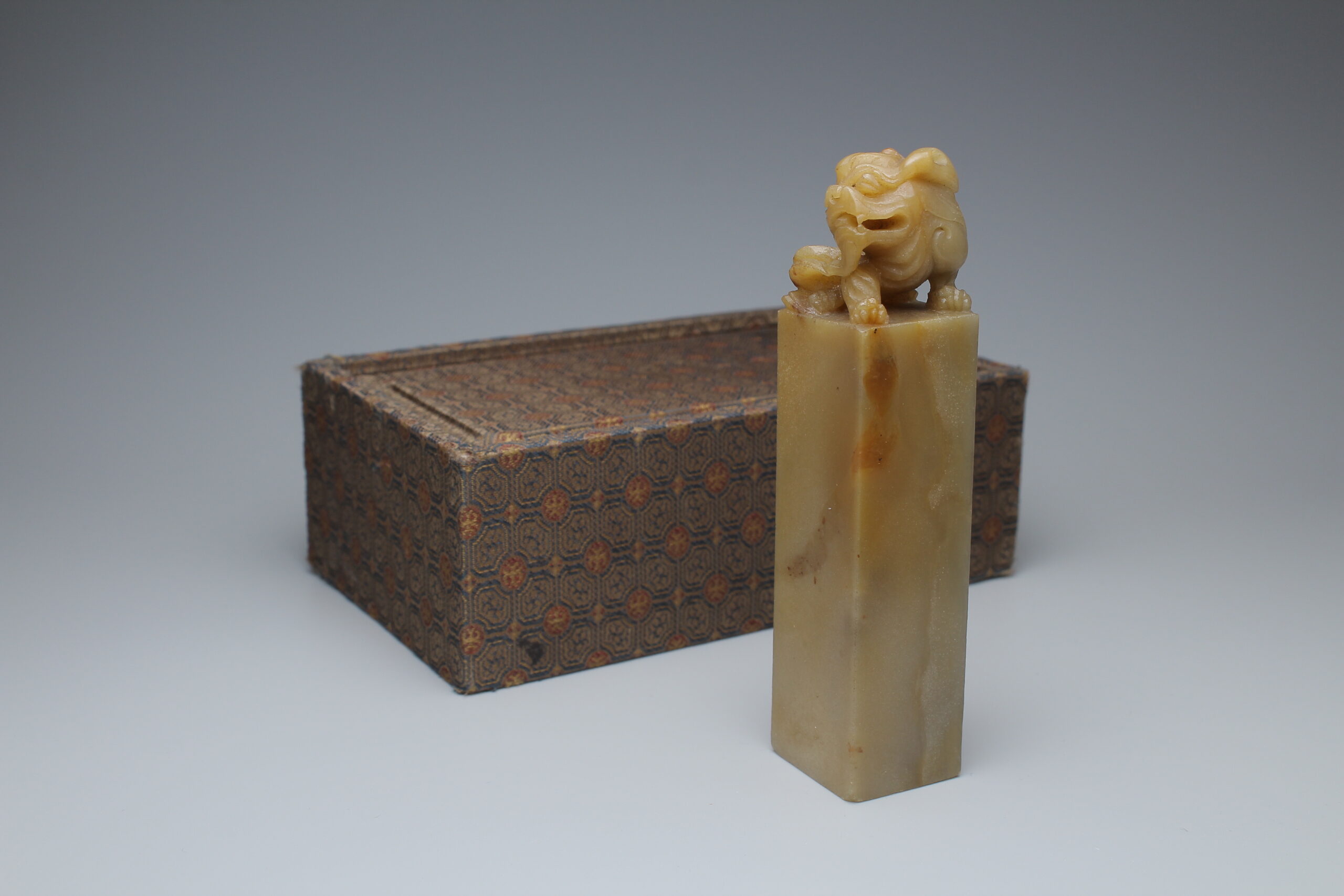 表千家 堀内宗心(兼中斎)画『白張 黒塗縁 曳舟画 風炉先屏風』共板