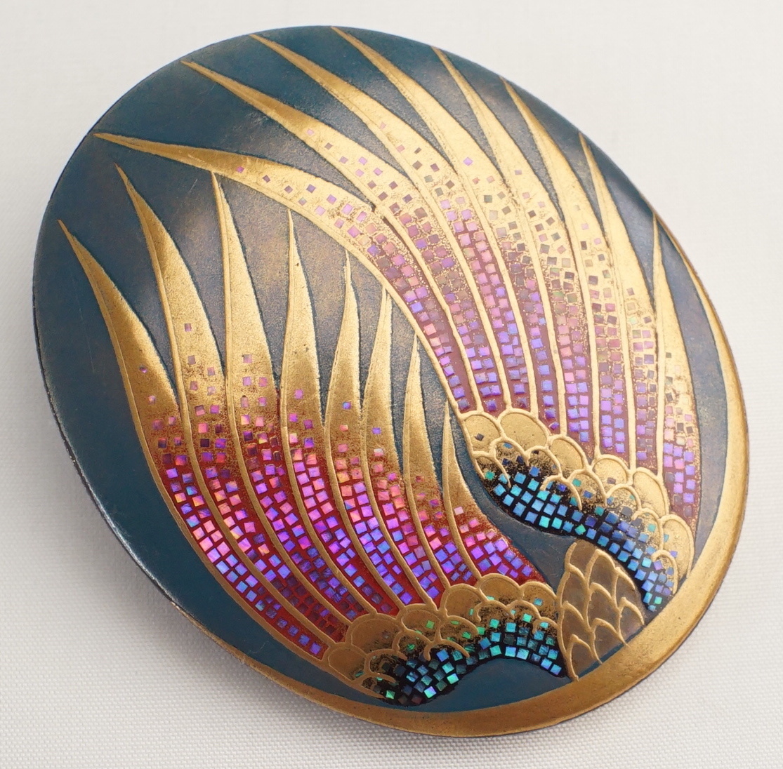 本鼈甲の螺鈿細工のブローチ永成作家物 本鼈甲の螺鈿細工