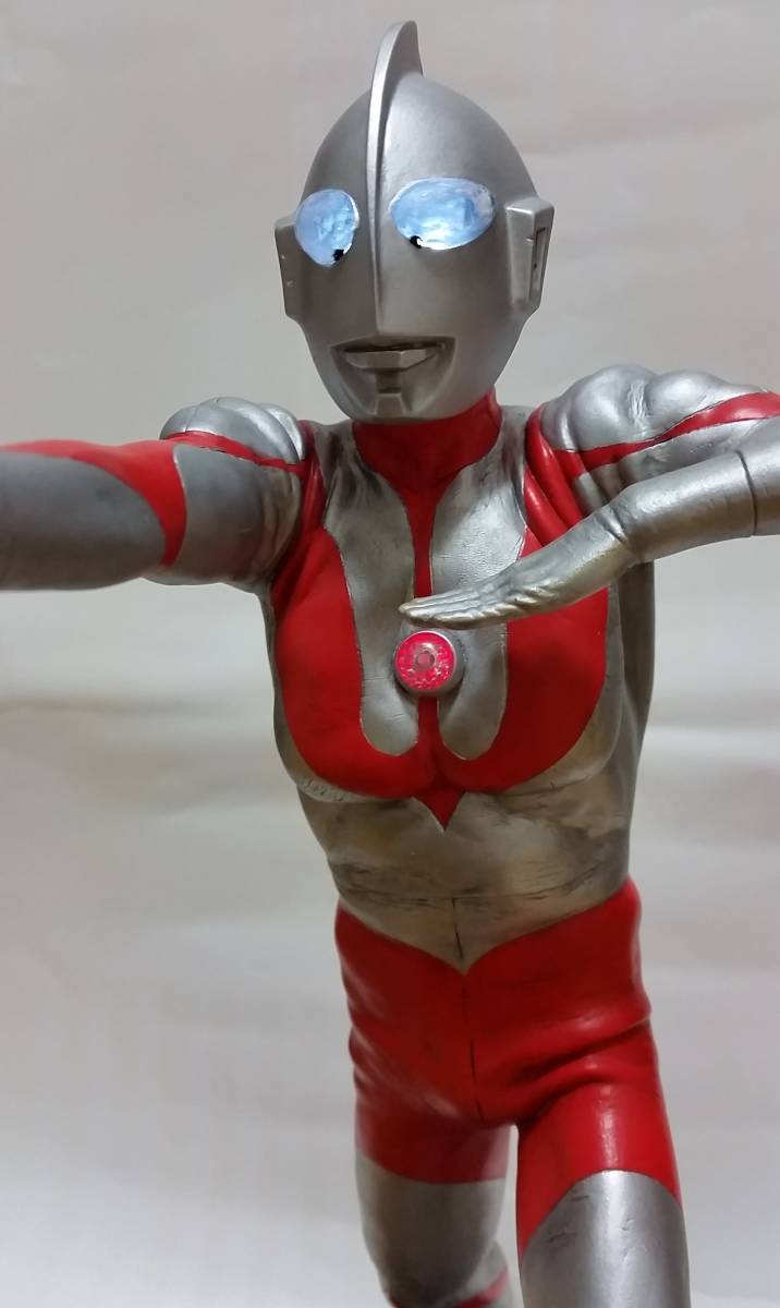 CCP 1/6 ウルトラマン 八つ裂き光輪 発光ギミック付き！ ソフビ製 中古