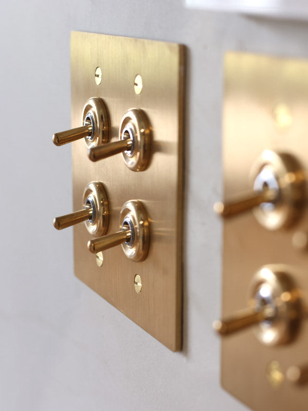 真鍮プレート4スイッチ | AXCIS ONLINE