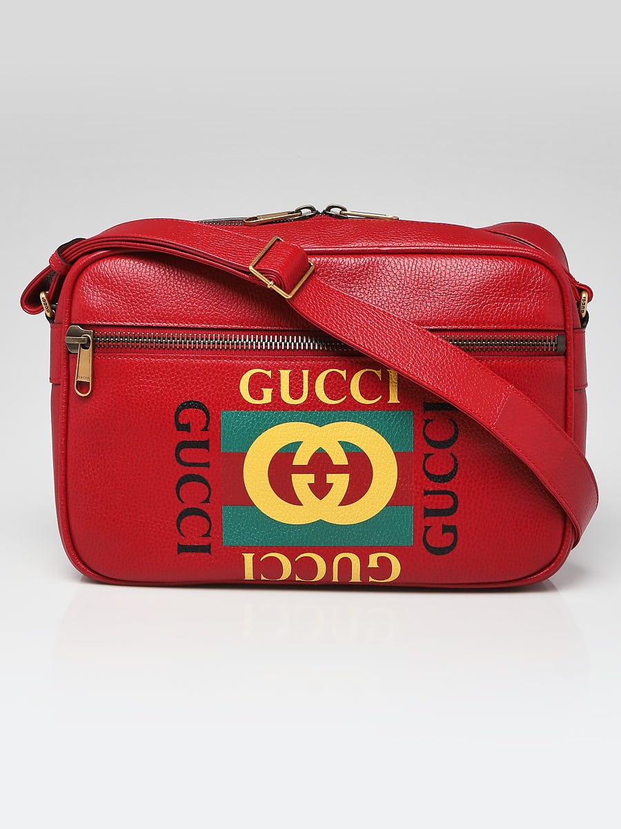 Gucci Red Pebbled Leather Retro Print Crossbody Bag | Yoogi's Closet
