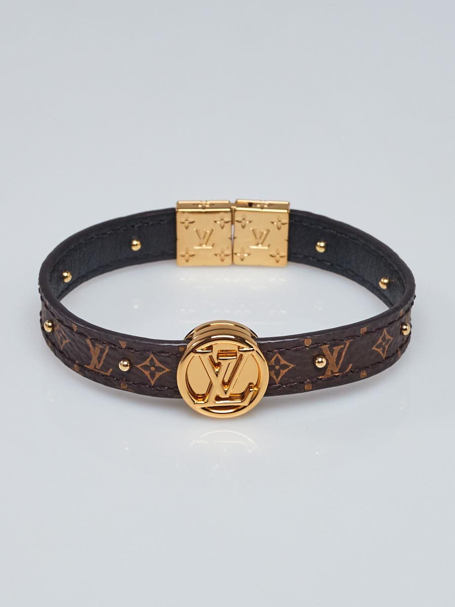 Louis Vuitton Monogram Canvas and Calfskin Leather LV Circle