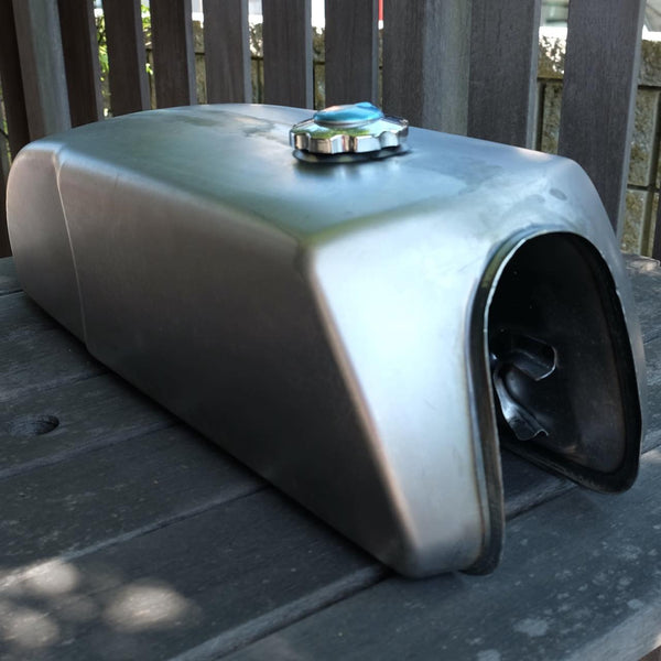 スクエアロングカフェレーサータンク – BEEP CUSTOM