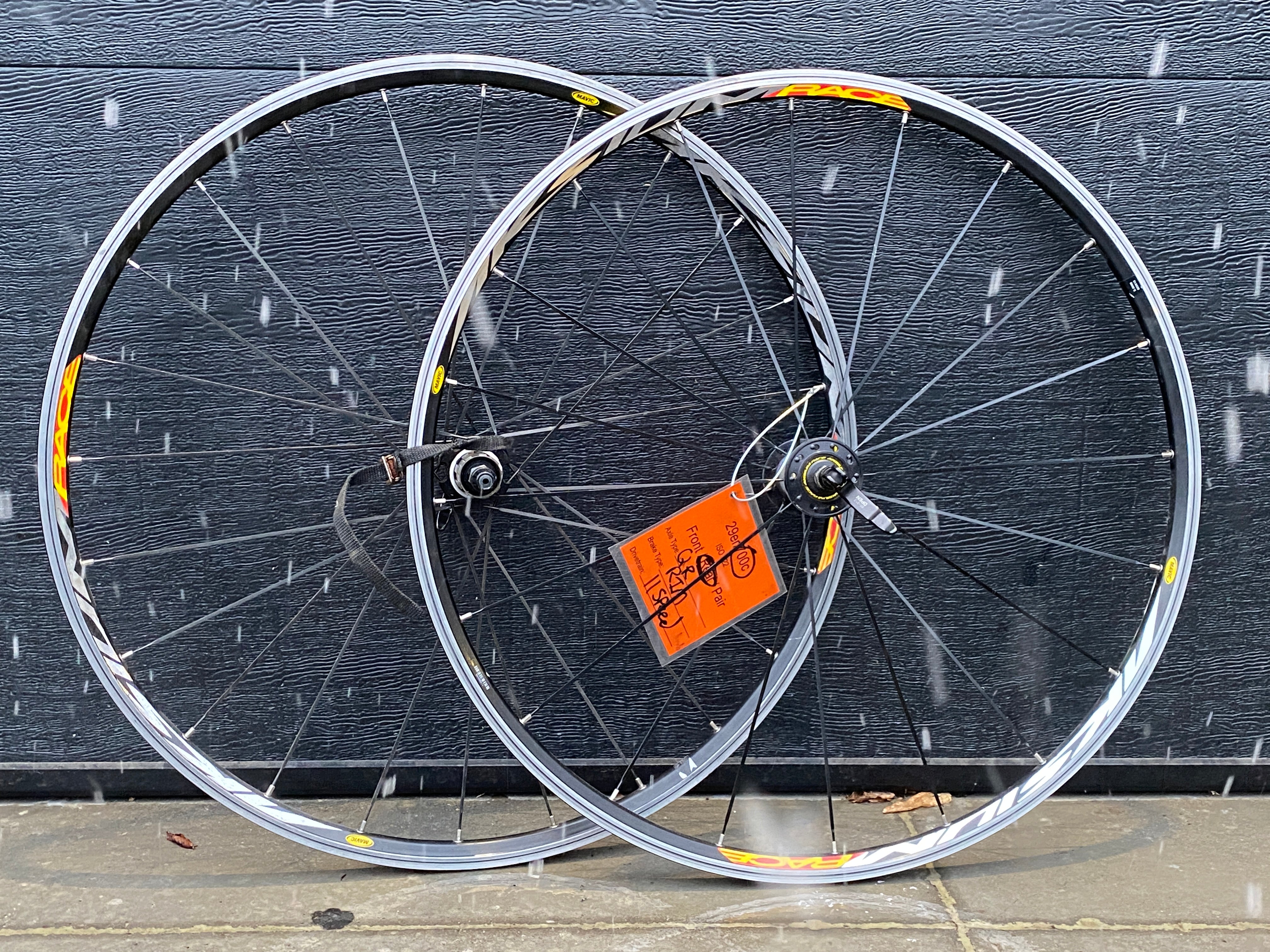 Mavic AKSIUM RACE 700C 完組ホイールセット Mavic Aksium Race 700c