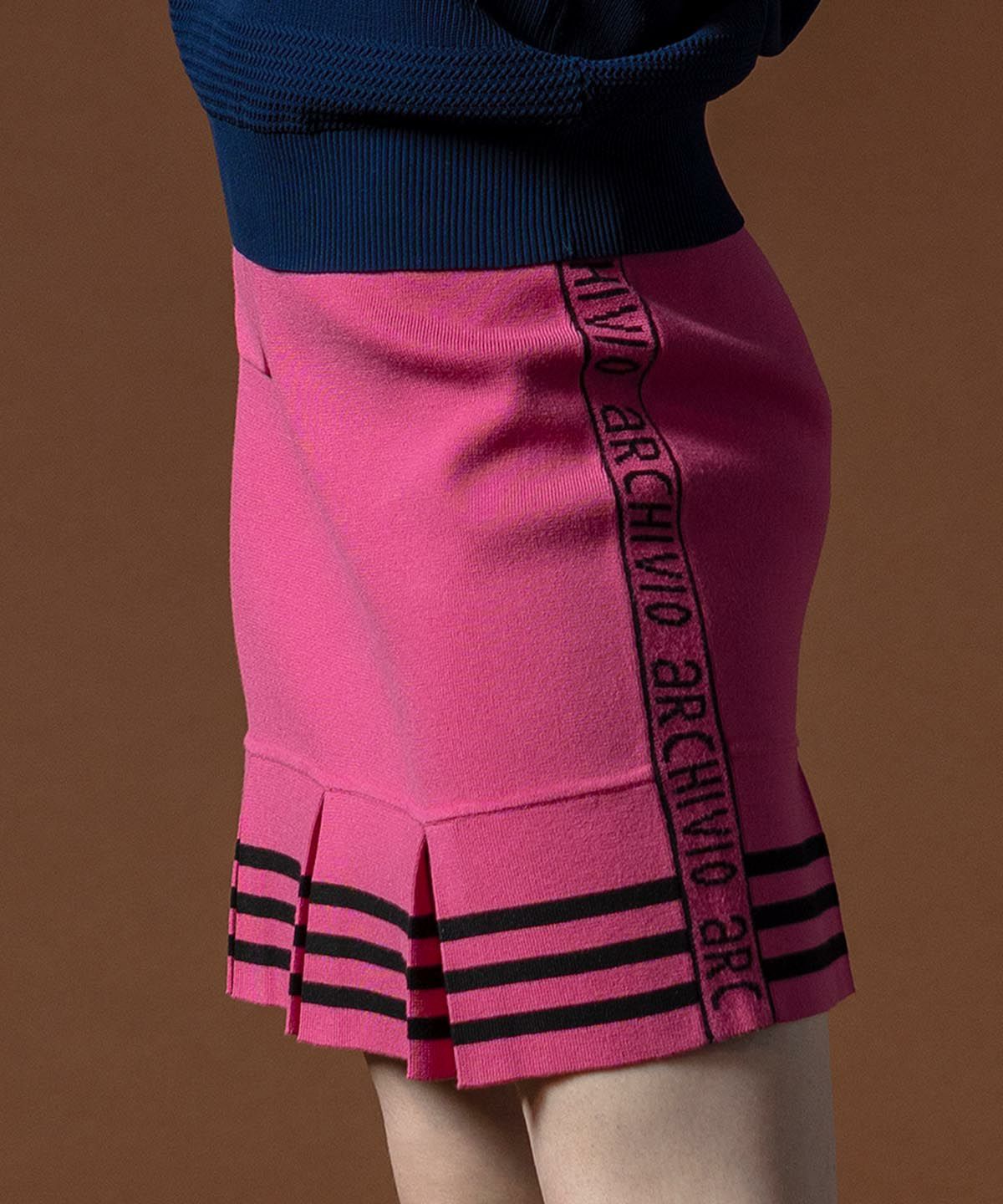 超美品)アルチビオarchivio ハイネックセーター・スカート サイズ38 裾