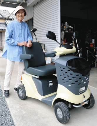 上）新相棒と気軽に外へ【スズキ・セニアカー発売40年】：ニュース：中