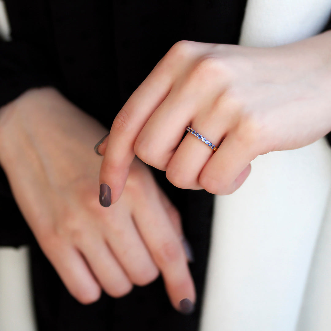 ビズー公式】ベニトアイト 11石 ハーフ エタニティ K18(18金) リング