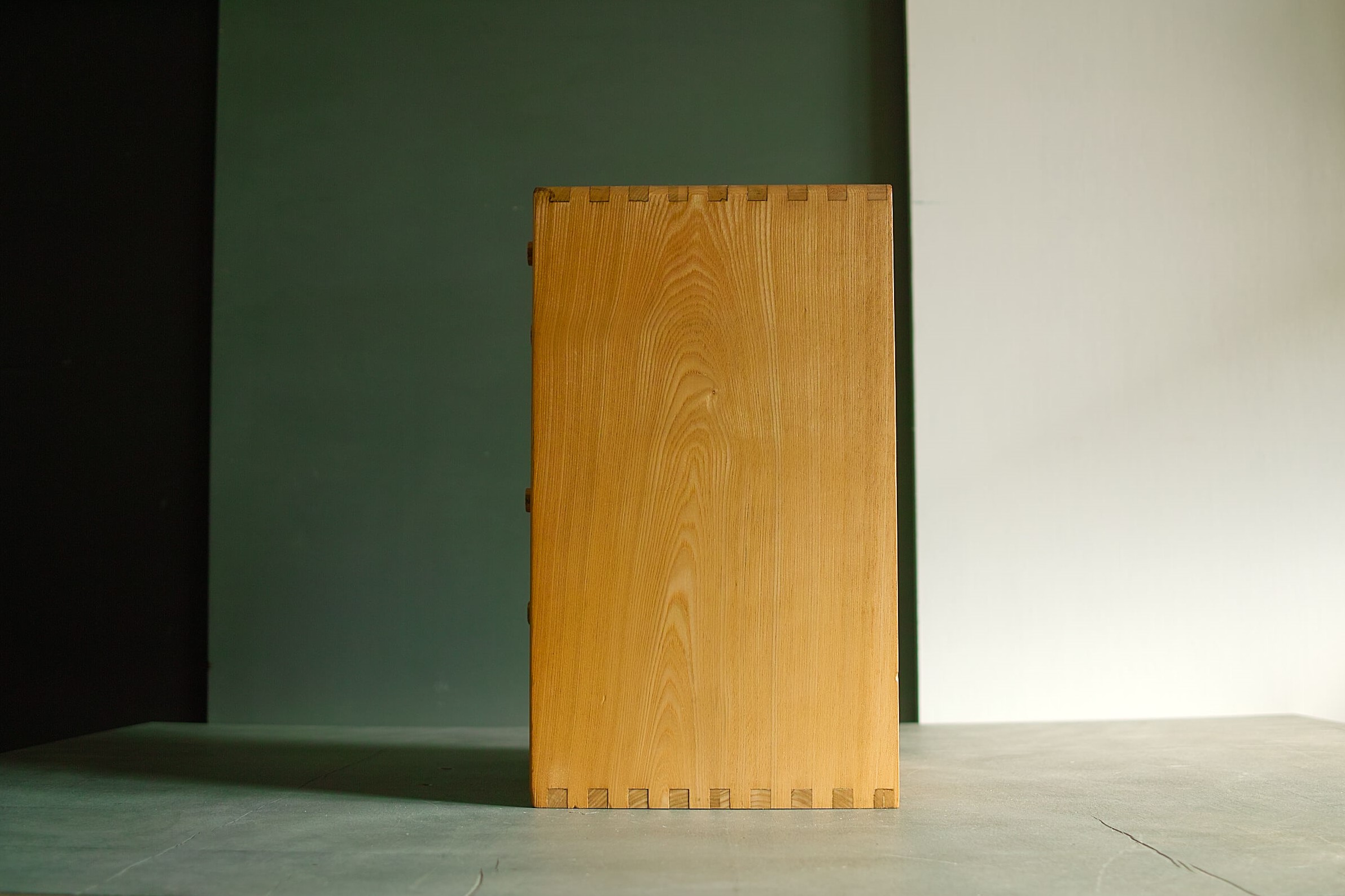 No.5786「総無垢材の小引き出し 12杯：ナチュラル」SOLD | ボルト