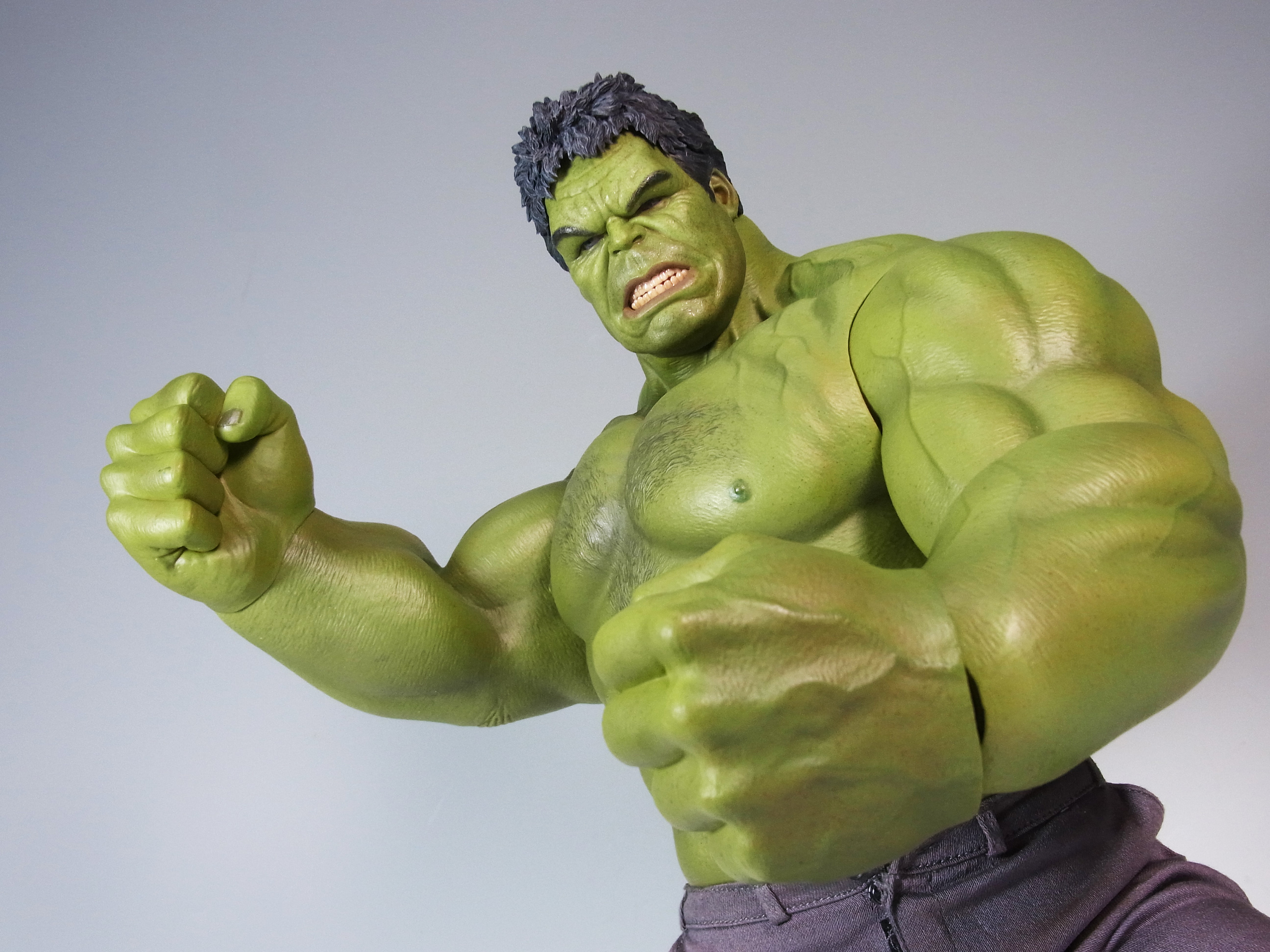 ホットトイズ アベンジャーズ ハルク レビュー | ヒーローフィギュアを