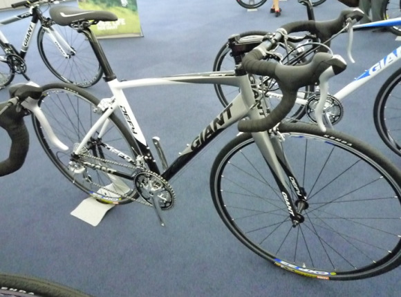 ジャイアント DEFY3 2010年モデル - サイクルショップ金太郎