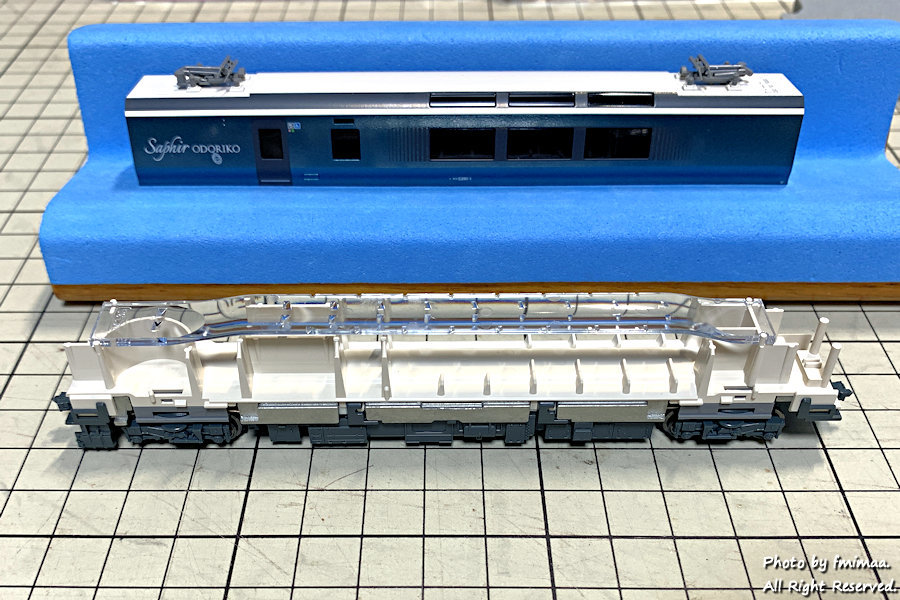 KATO E261系サフィール踊り子 入線整備 その2 - ナマケモノ写真館